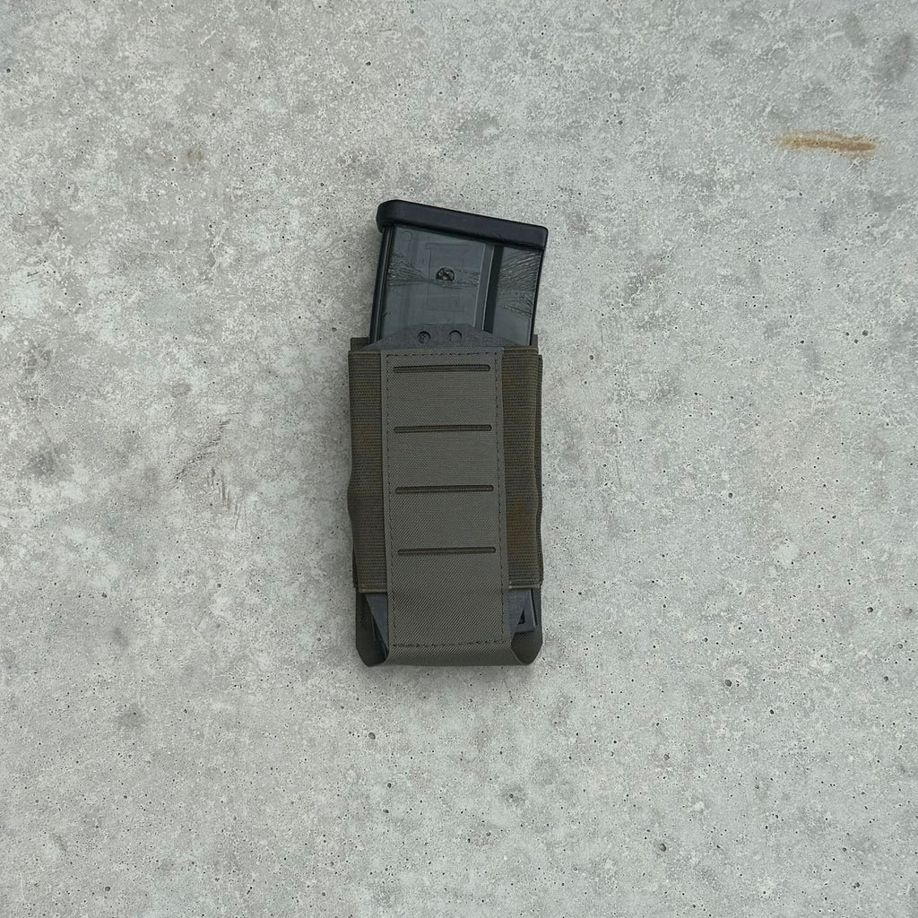 TUSK-ONE G36 Magazintasche Vorderansicht mit Magazin